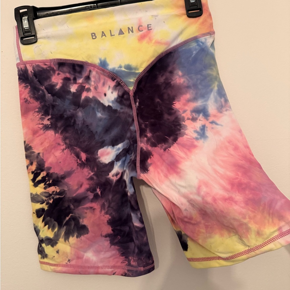 Balance | vitality Women's Tie-Dye Biker Shorts 7”